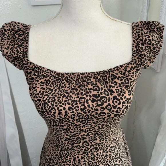 Reformation Toulouse Linen Off Shoulder Leopard Print Midi Dress size 4 - Picture 7 of 10